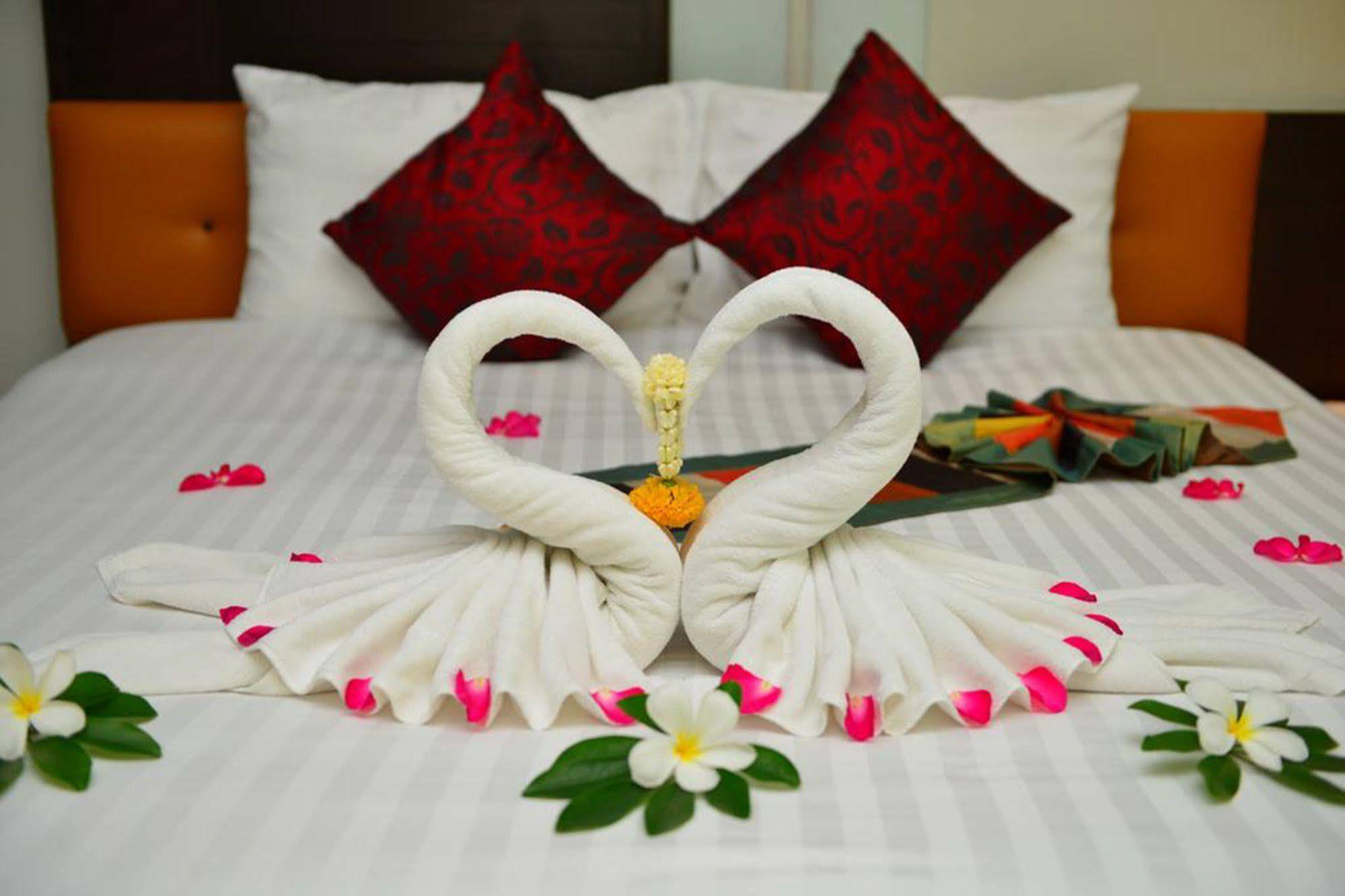Naiharn Garden Villa Phuket Kültér fotó